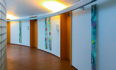 Empfangsbereich der Salus-Klinik Hürth - Klinik & Kunst